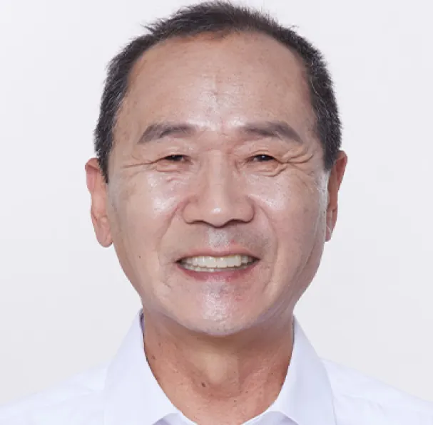 Jung** (60s), after treatment