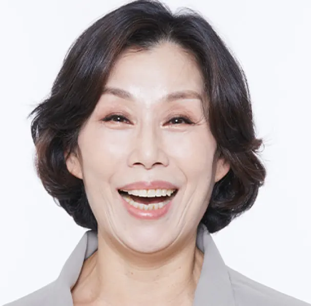 Jung** (60s), after treatment